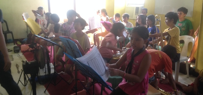 子供に音楽を セブで活動するnpo法人セブンスピリット セブ島情報 デイリーマガジン エキサイトセブ
